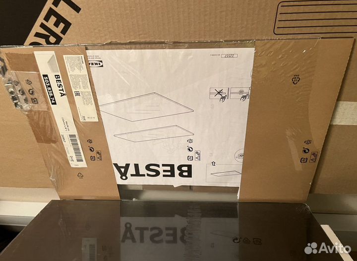 Besta IKEA стеклянная полка