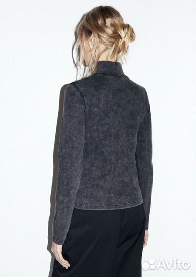 Лонгслив на молнии в рубчик с вареным эффектом