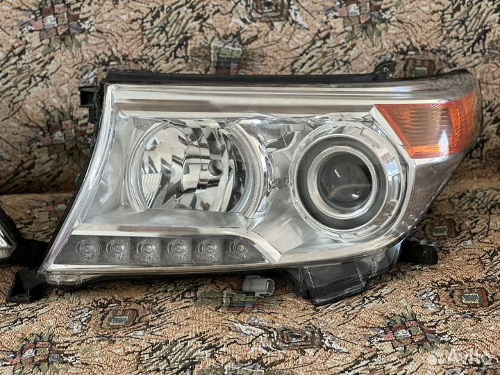 Фары на toyota land cruiser 200 рейсталинг