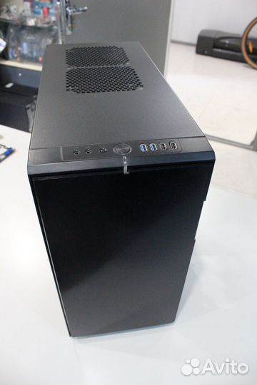 Корпус для пк-Сервера Fractal Design