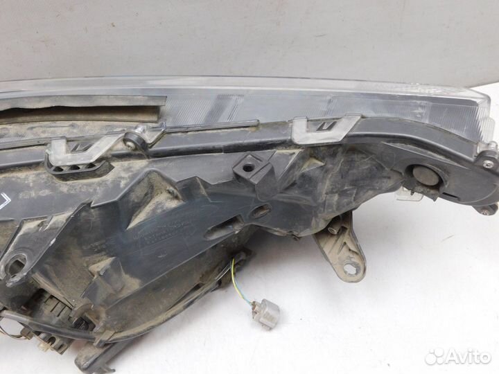 Фара левая Toyota RAV4