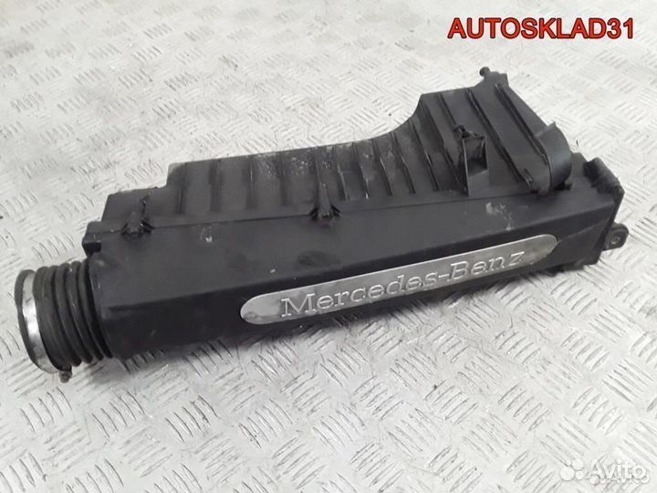 Корпус воздушного фильтра Mercedes W203 1110940204