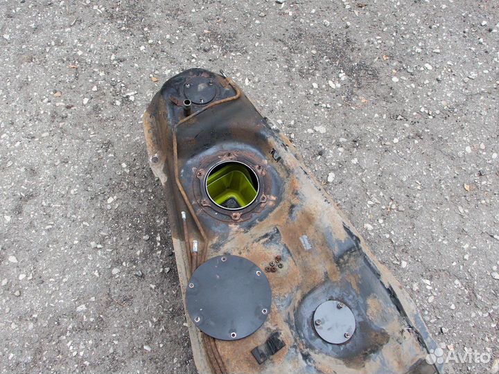 Топливный бак Mitsubishi Pajero IV 3.2