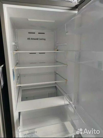 Холодильник Samsung новый