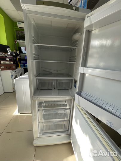 Холодильник indesit