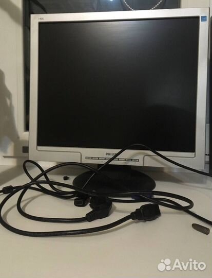 Монитор для компьютера Philips 190S7FS