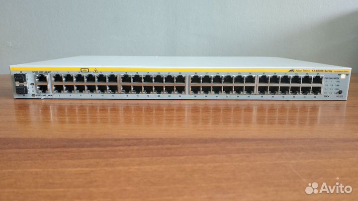 Коммутатор Allied Telesis AT-8000S-48