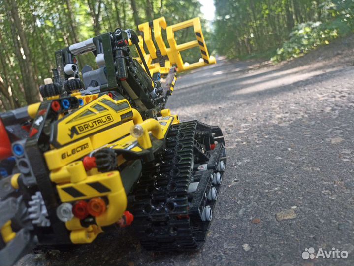 Lego Technic 42094 Гусеничный погрузчик