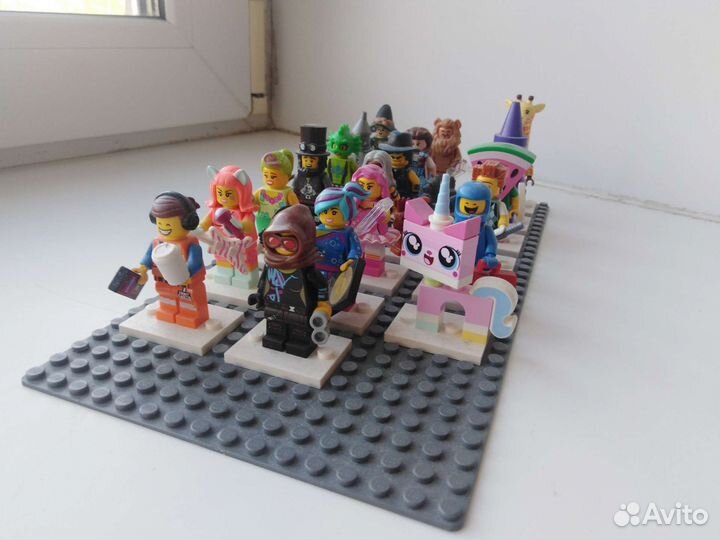 Lego movie 2 minifigures