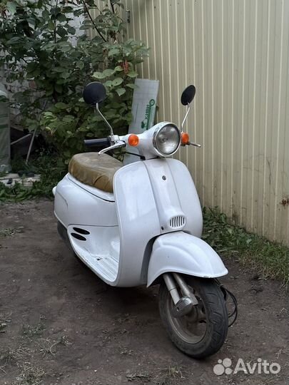 Скутер Honda giorno