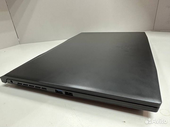 Ноутбук msi gf76 Katana