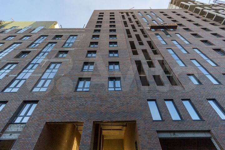 2-к. квартира, 65 м², 4/17 эт.