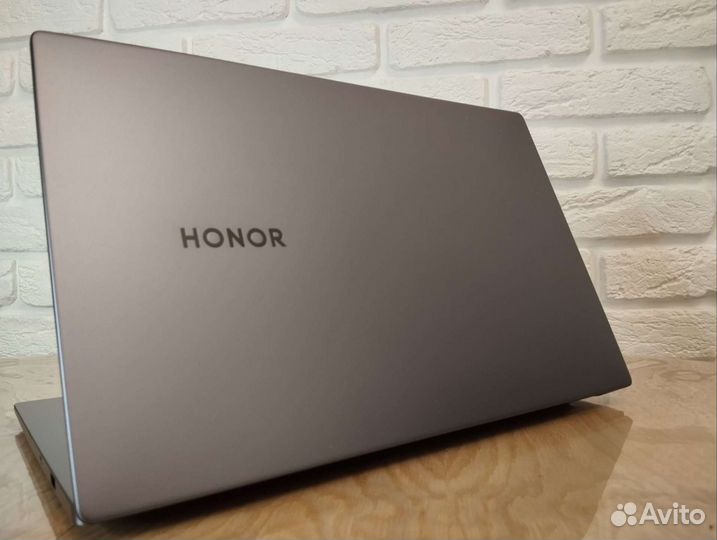 Honor magicbook x15 как новый i5-10210u/16Gb/512G
