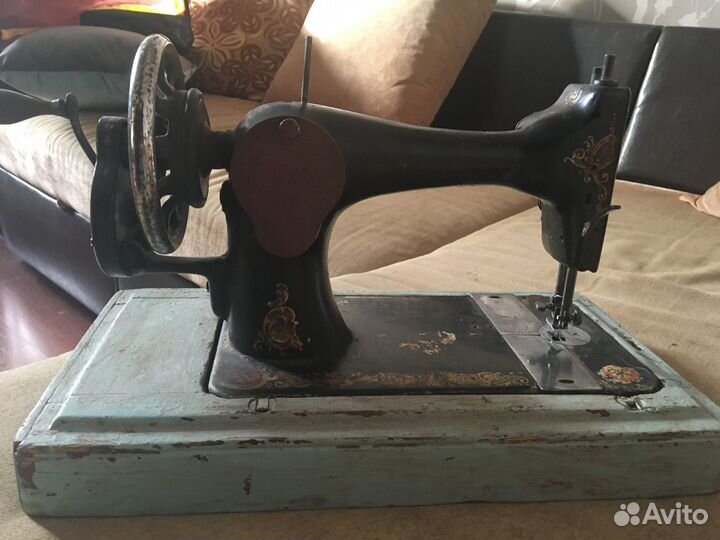 Швейная машинка Zinger Зингер