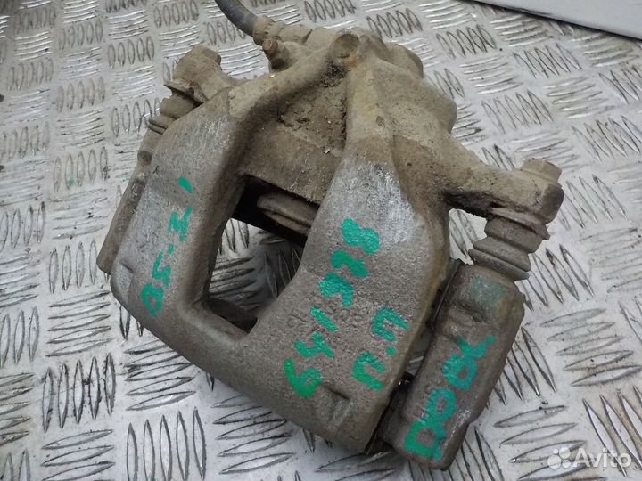 Суппорт тормозной передний правый Fiat Doblo 2005