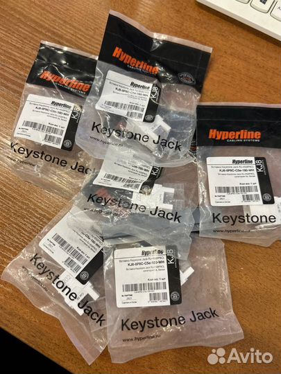 Hyperline KJ8-8P8C-C5e-180-WH Вставка Keystone Jac