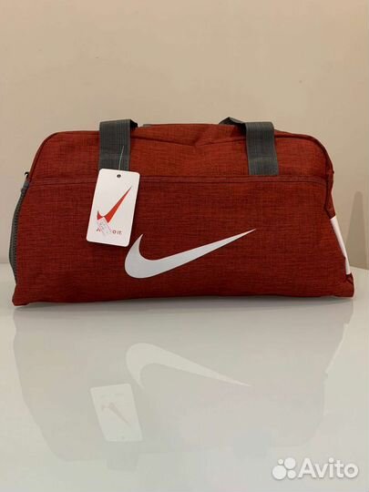 Спортивная сумка Nike