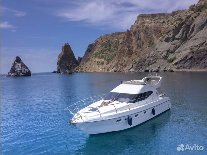 Аренда яхт и катеров. Морские прогулки. Туры