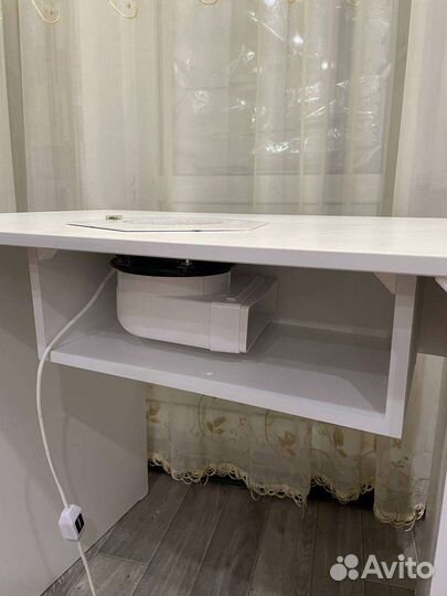 Маникюрный стол + Max Ultimate 4 Plus