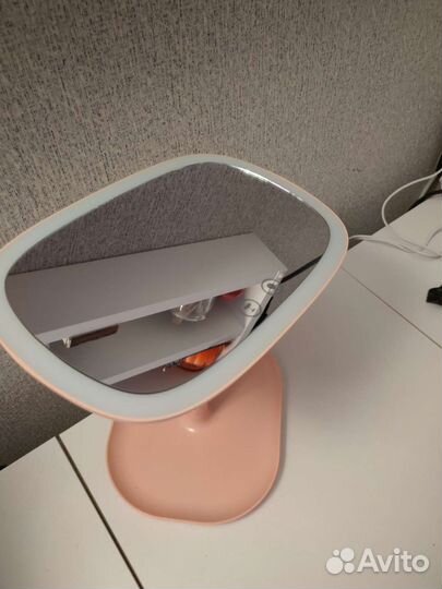 Зеркало с подсветкой настольное