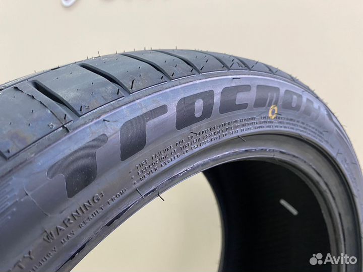 Tracmax X-Privilo TX3 245/40 R19 и 275/35 R19 100Y