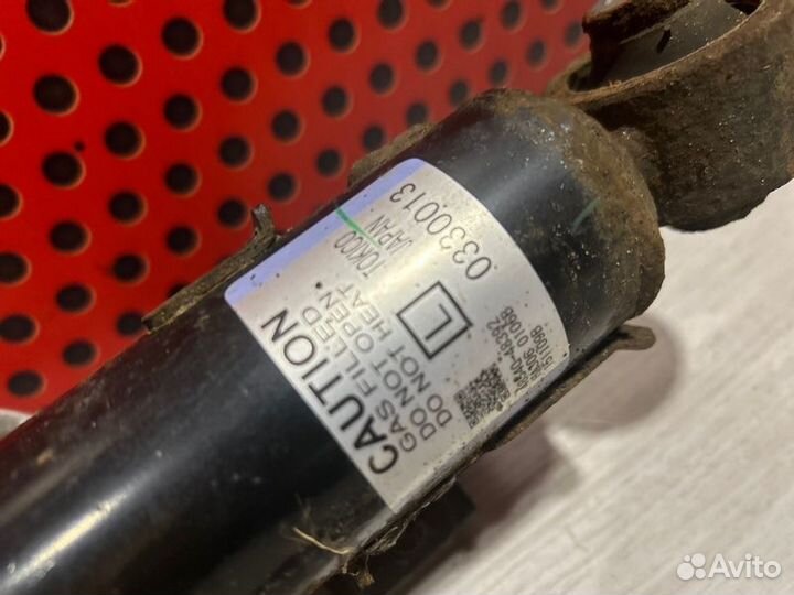 Амортизатор задний левый Lexus Rx 4 450Н 2018