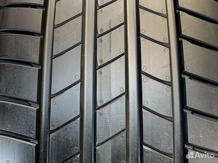 Bridgestone Turanza T005 225/35 R20 90Y