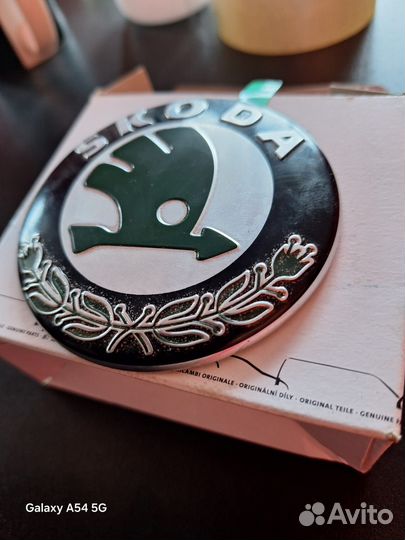 Эмблема Skoda дорест новая аналог