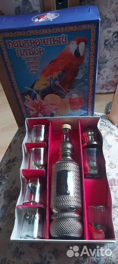 Подарочный набор (бутылка и бокалы)