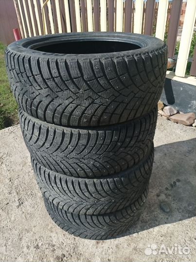 Pirelli Ice Zero 2 235/45 R18 98H