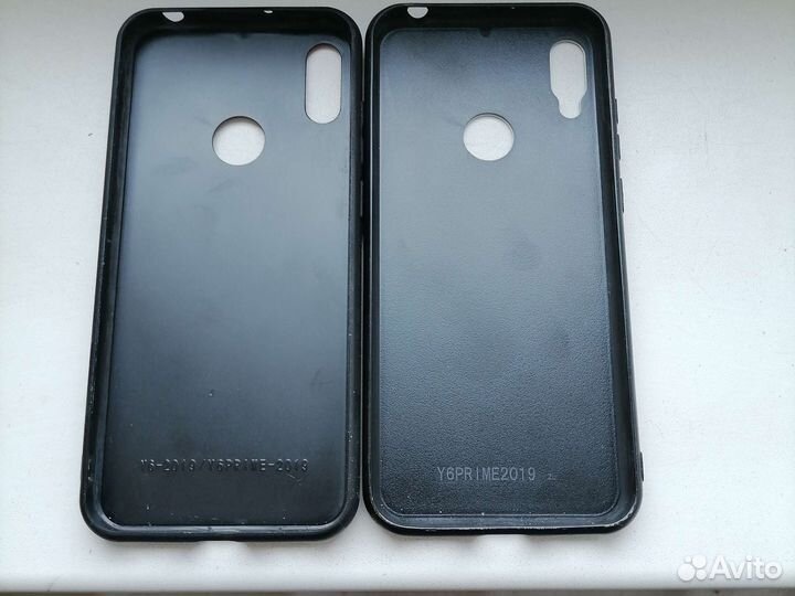 Чехлы на телефон