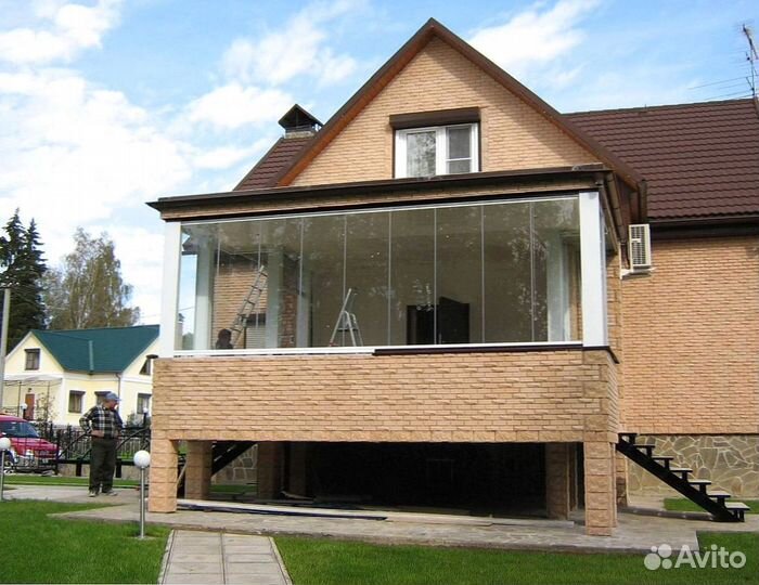 Безрамное раздвижное остекление