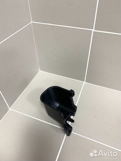 Кронштейн фары противотуманной Toyota Land Cruiser