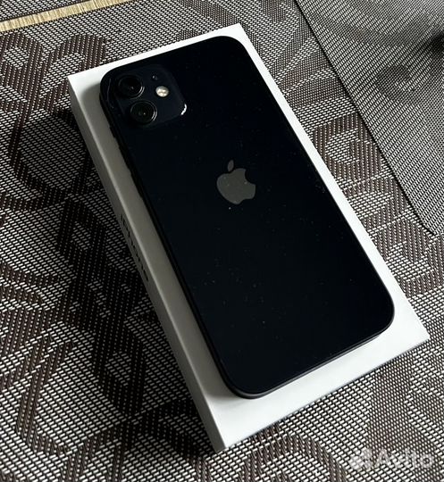 iPhone 12, 64 ГБ