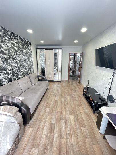 2-к. квартира, 53 м², 4/9 эт.