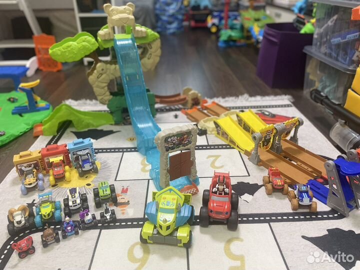 Вспыш и чудо машинки