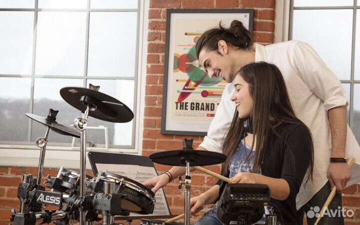 Электронная барабанная установка Alesis Surge Mesh