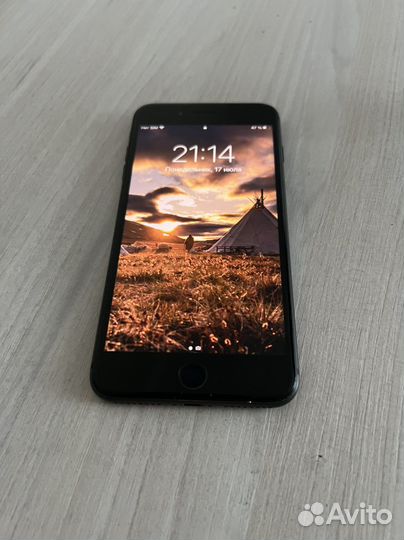 Телефон iPhone 8 plus 256gb