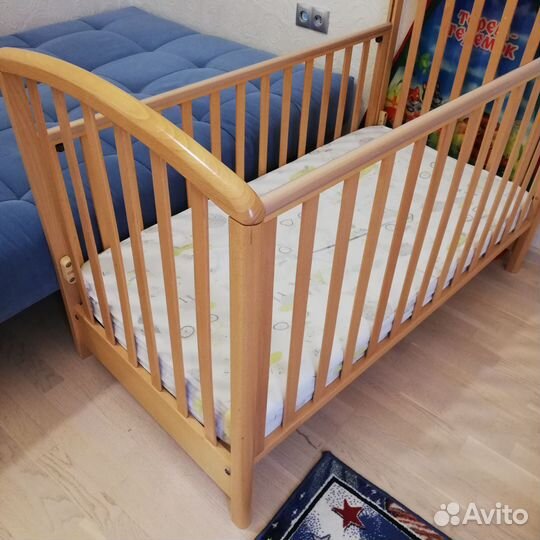 Детская кроватка