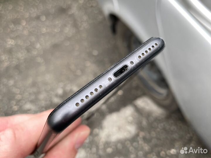 iPhone 8, 64 ГБ