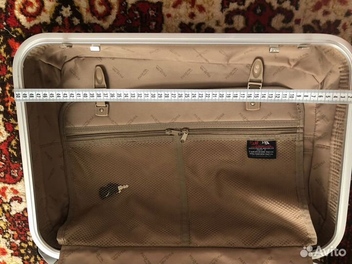 Чемодан большой