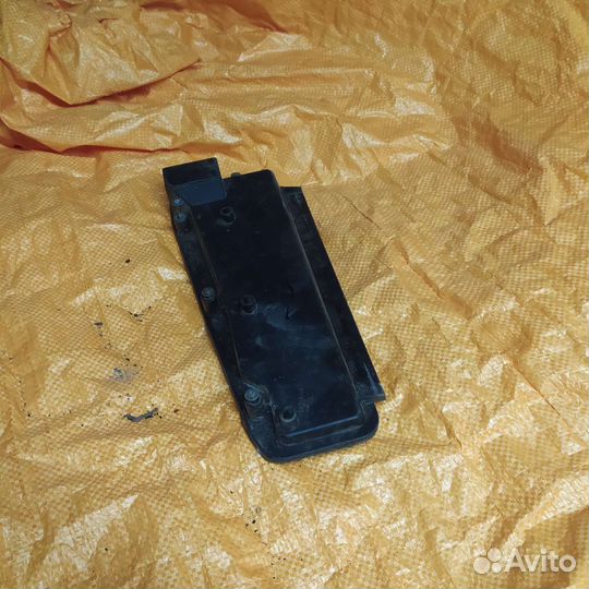 Bmw e36 крышка эбу электроники