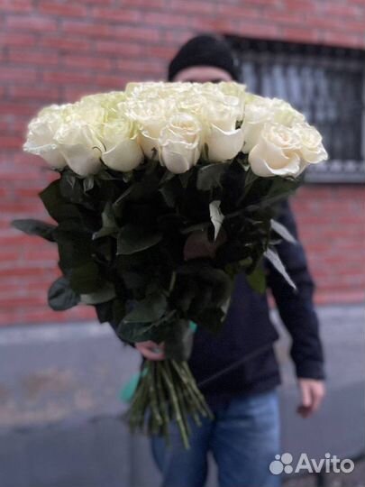 Роза белая с доставкой по Новосибирску