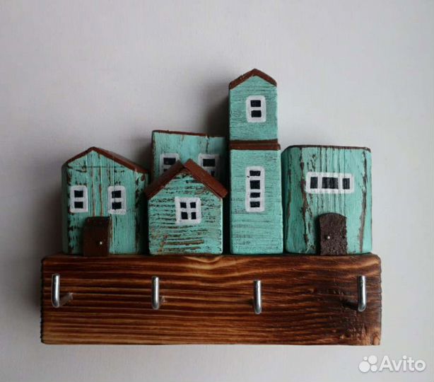 Деревянный декор. Ключница настенная