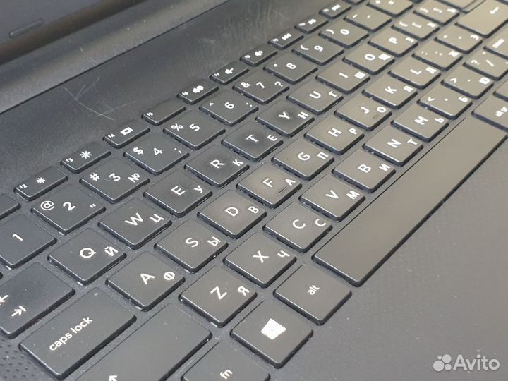 Ноутбук HP, SSD 256Gb, озу 4Gb в хорошем состоянии