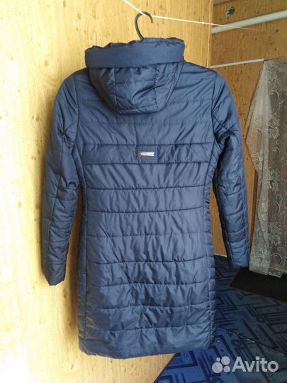 Пальто/пуховик женский демисезонный 44 размер