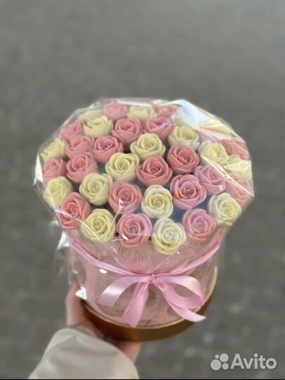 Цветы из шоколада на 8 марта