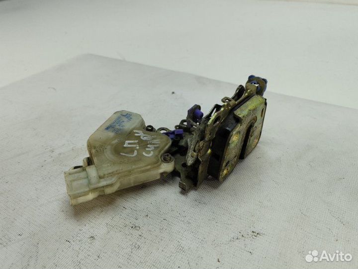 Замок двери Nissan Bluebird Sylphy 2002