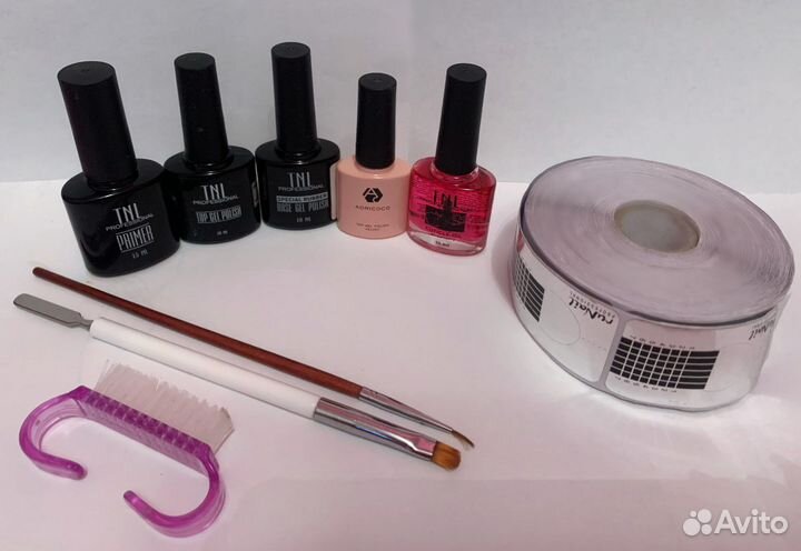 Гель лаки, и все материалы для маникюра