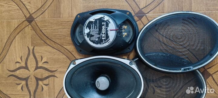 Колонки момо